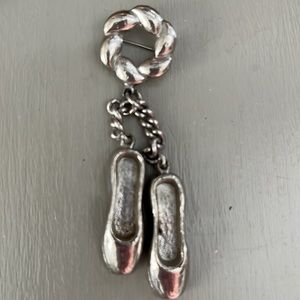 Vintage slipper brooch with chain
